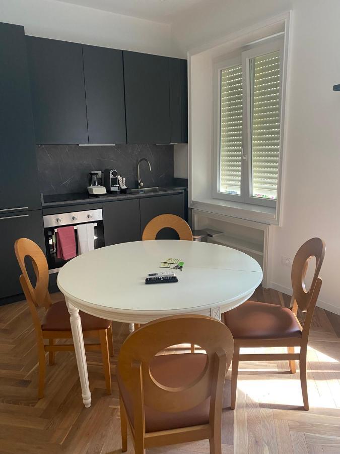 Milano - Delizioso Appartamento In Pieno Centro. Fancy Yellow Apartments 外观 照片